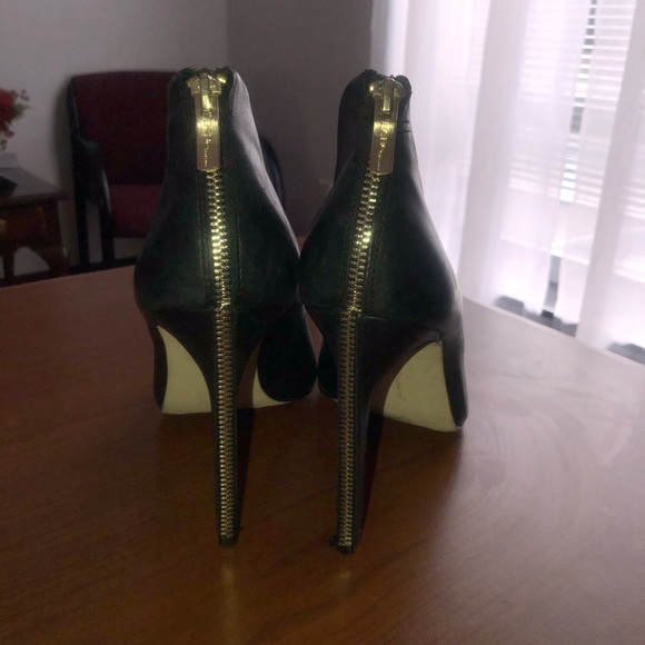 BCBG Generation Heels - Picture 3 of 5